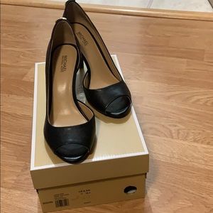 NWOT black women’s peep toe heels